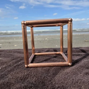 Handgemaakte koperen Hexaëder (kubus) van Being in Harmony